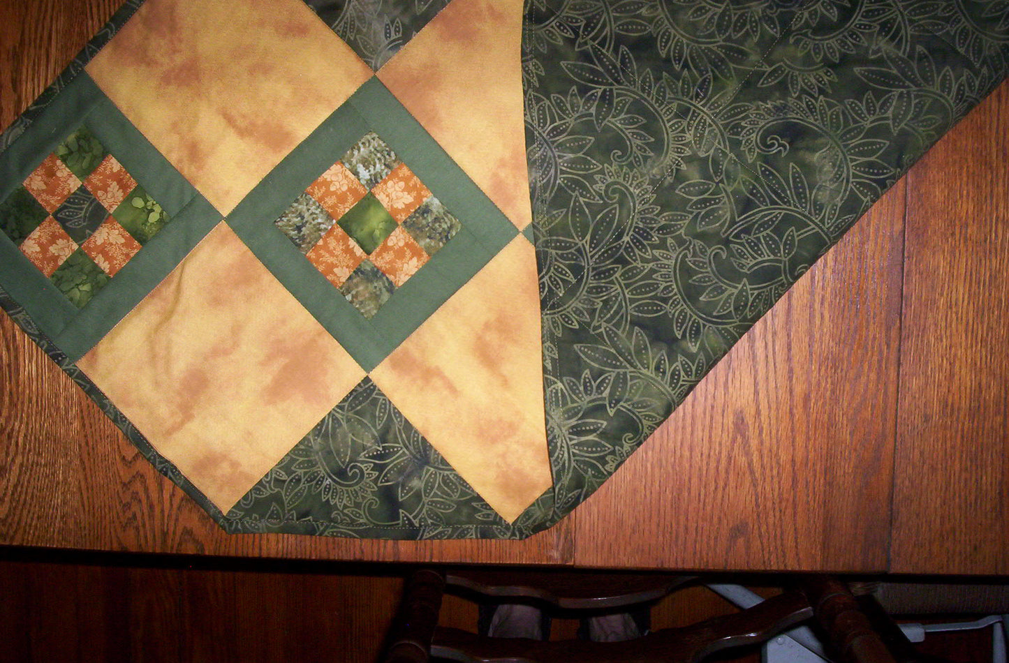 Green and Gold Squared Table Runner